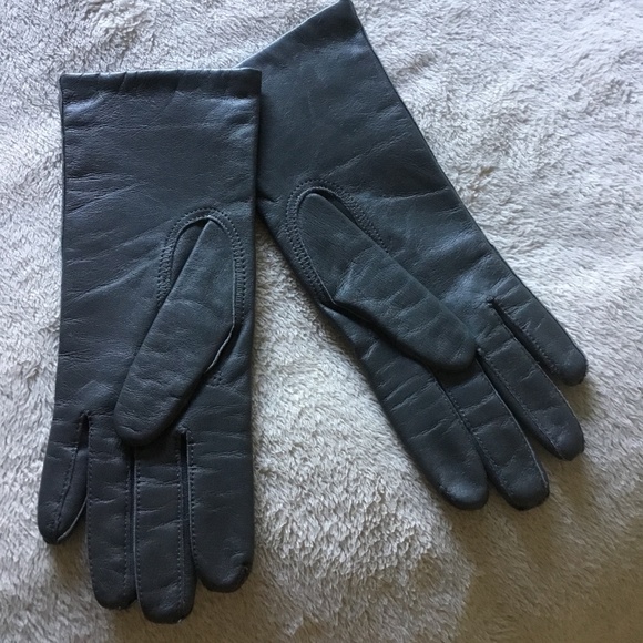 Nearly New Leather Gloves - Picture 1 of 4